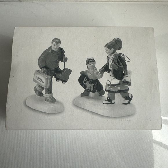 Department 56 Snow Village Everybody Goes Skating Rollerama 54928 Accessory - Picture 2 of 4